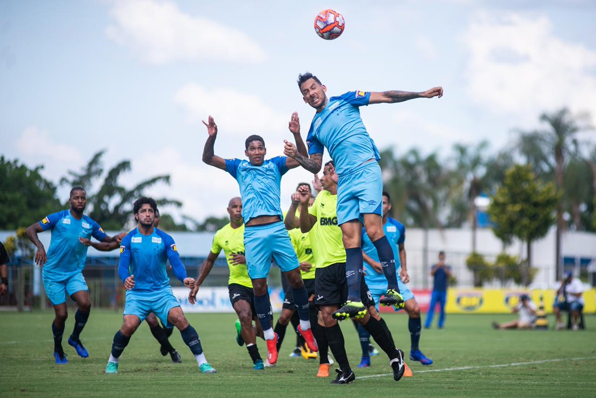 Mineiro: Ariel admite necessidade de evolução, mas prevê bom início do Cruzeiro
