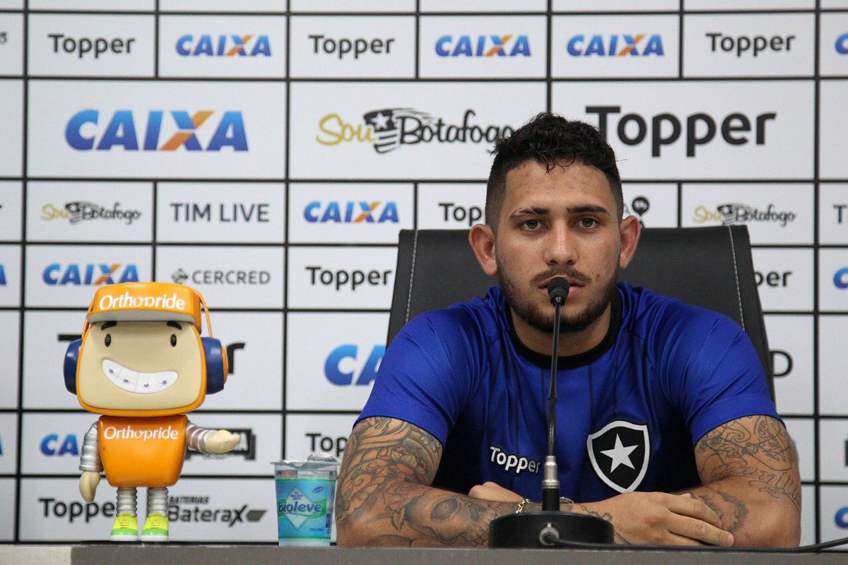 Atacante admite que sentirá falta do Ceará, mas garante compromisso com Botafogo
