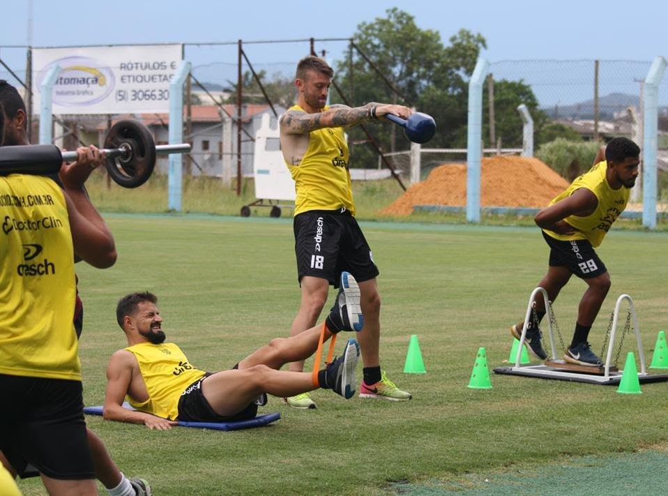 Gauchão: Neuton quer grande estreia do Novo Hamburgo contra o Grêmio