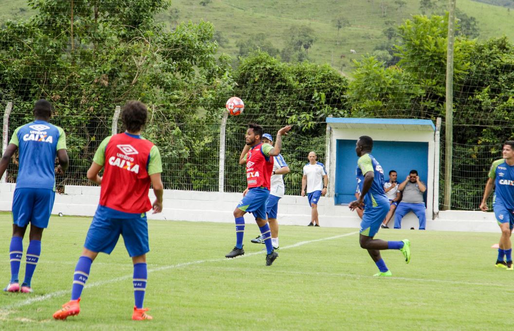 Catarinense: Avaí deve estrear com apenas três reforços