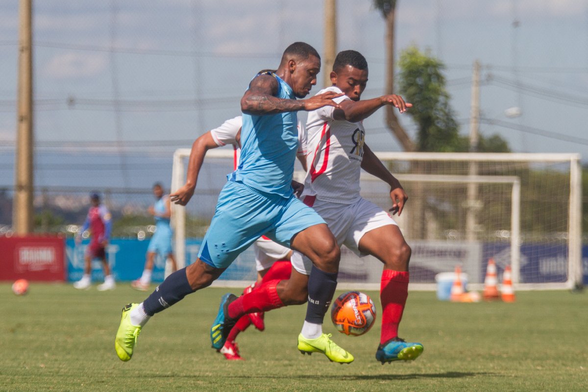 Mineiro: Cruzeiro goleia em jogo-treino em último teste antes de estreia