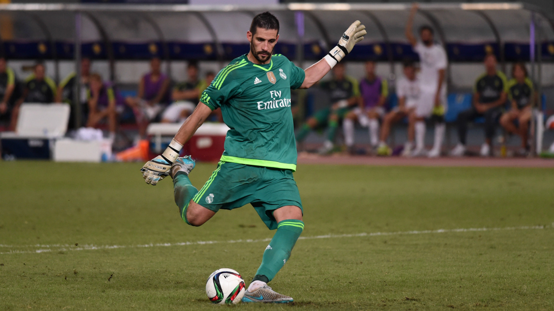 Espanhol: Reserva no Real Madrid, goleiro Casilla se transfere para o Leeds