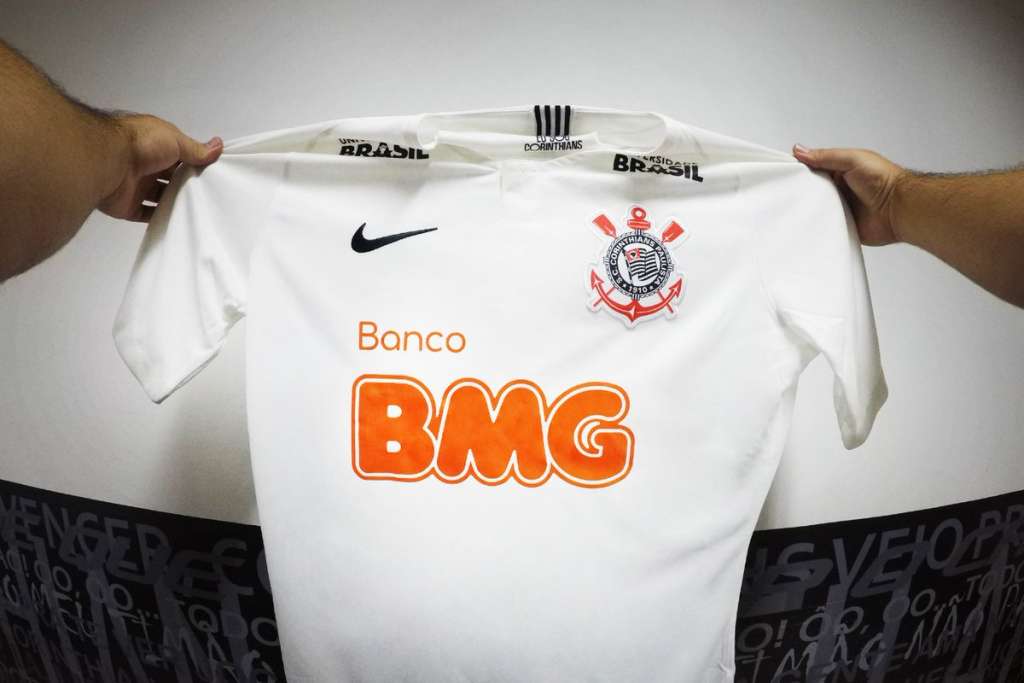 Corinthians confirma BMG como patrocinador master e avisa que já recebeu R$ 30 mi