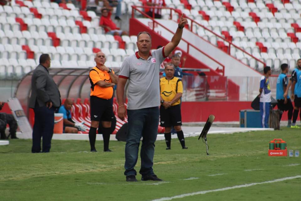 Pernambucano: Márcio Goiano pede foco total na estreia do estadual