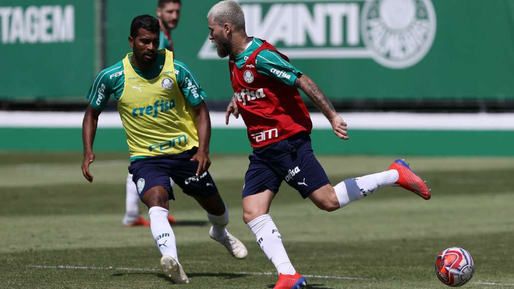 O volante Thiago Santos e o meia Lucas Lima foram inscritos pelo Palmeiras no Paulistão