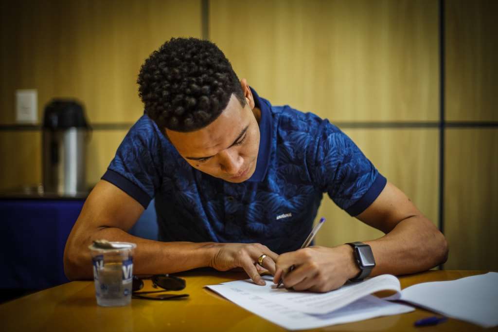 Cruzeiro confirma contratação de Marquinhos Gabriel, ex-Corinthians