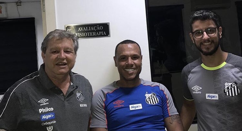 Alô, Sampaoli? Sonho da Ponte, Luis Fabiano visita e trata lesão no Santos