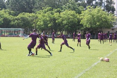 Técnico Luis Carlos Martins realizou último apronto antes da partida contra o São Bernardo (Foto: Everton Calício/Portuguesa)