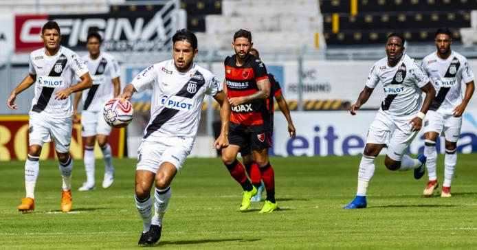 Ponte Preta não teve velocidade e mostrou dificuldades na transição defesa-ataque. foto: Fábio Leoni