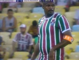 Novo Walter? Jogador do Fluminense aparece gordinho na estreia do Cariocão. Veja !
