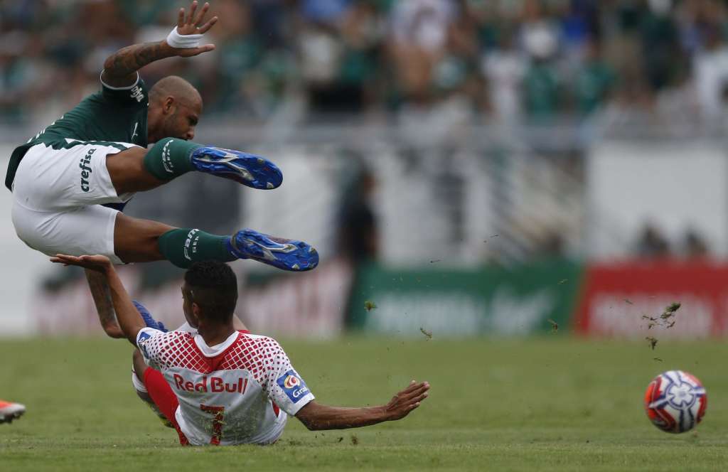 Felipão critica Federação por calendário e pede paciência com o time