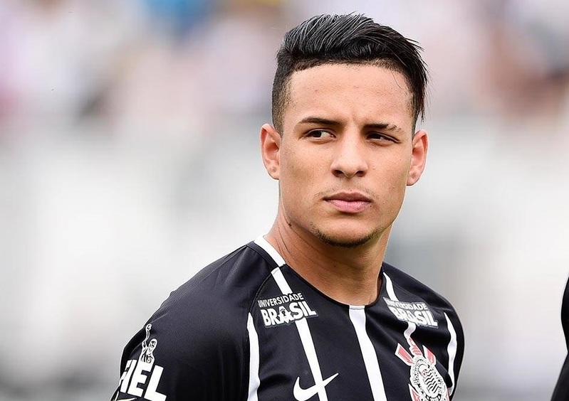 Paulistão: Mesmo otimista, Corinthians enfrenta ‘forte concorrência’ por Arana