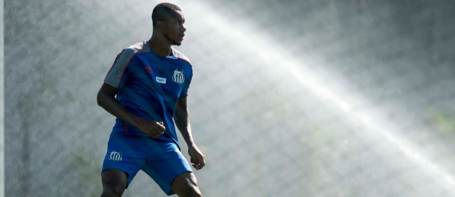Paulistão: Lateral-esquerdo do Santos festeja maior liberdade para atacar com Sampaoli