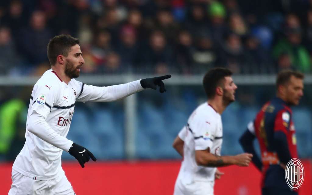 Milan bate Genoa e entra na zona de classificação para a Liga dos Campeões