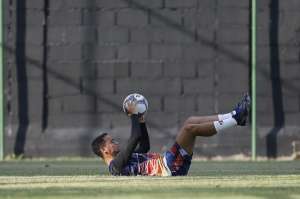 Carioca: Werley reclama de 'sauna' em estreia e prevê evolução do Vasco