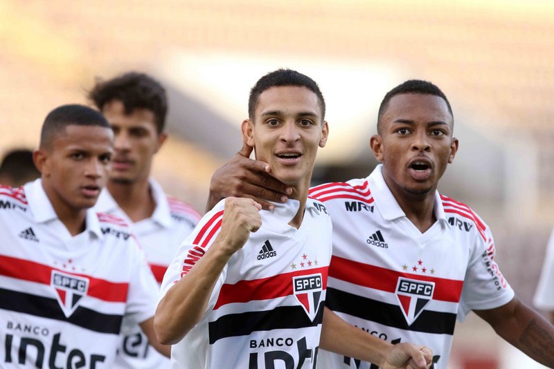 COPA SP: São Paulo faz 5 a 2 no Guarani e volta à final