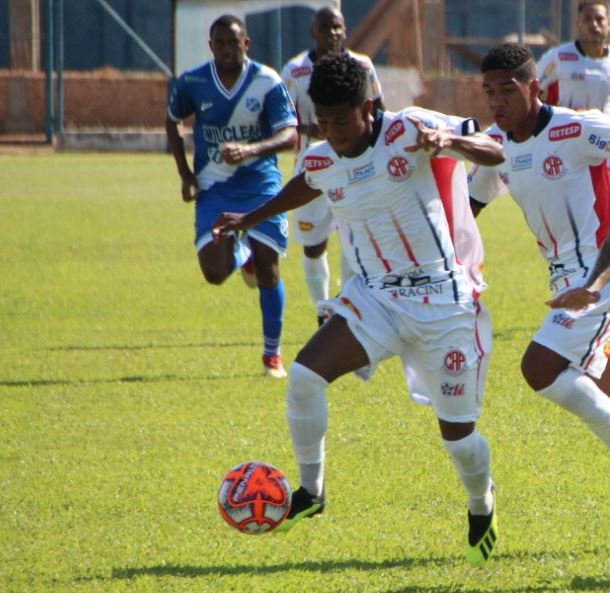Santo André 2 x 0 Penapolense – Carlos Alberto faz dois e Ramalhão vence a primeira