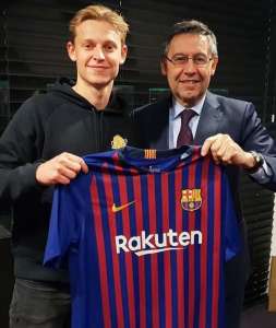 Espanhol: Barcelona supera PSG e Juventus para contratar meia do Ajax