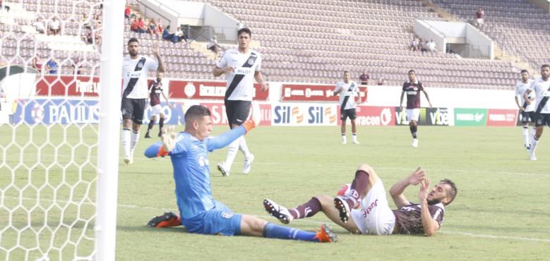 Ivan fez boas defesas e garantiu o zero a zero na Fonte Luminosa. Foto: Assessoria Ferroviária