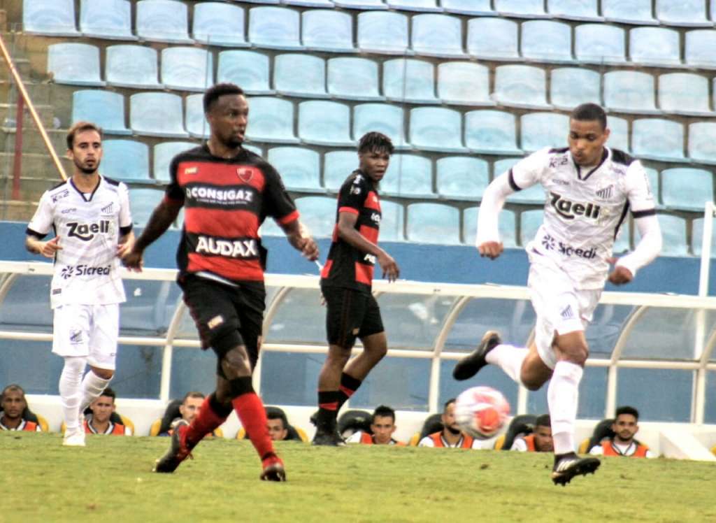 Oeste e Bragantino fizeram um jogo bastante equilibrado na Arena Barueri (Foto: Jefferson Vieira/Oeste FC)