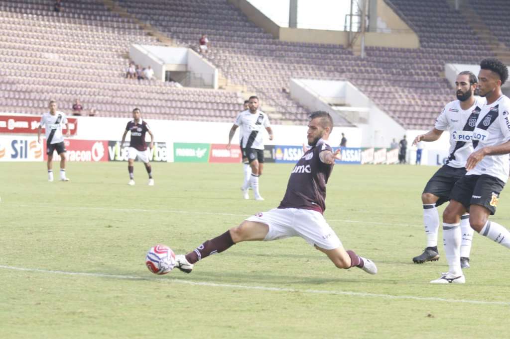 Os outros dois jogos disputados na noite desta quarta-feira (23) terminaram empatados sem gols.