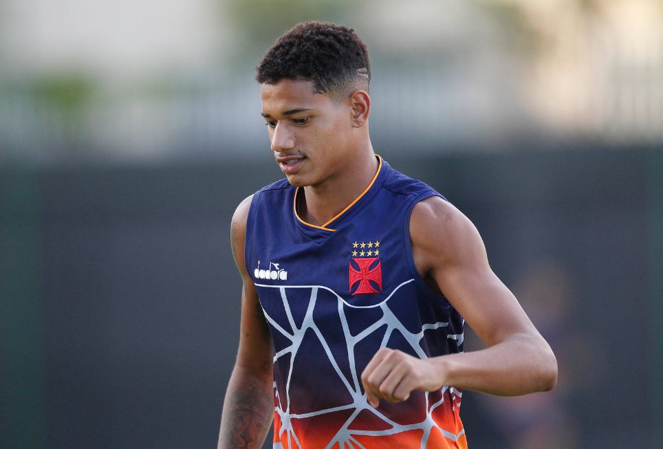 Carioca: Artilheiro da noite, atacante do Vasco comemora: “Feliz em ajudar”