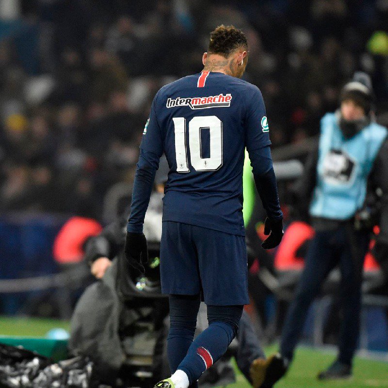 Francês: Após nova lesão no quinto metatarso, Neymar reage: ‘1% de chance, 99% de fé’