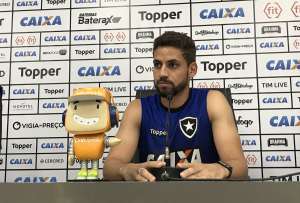 Carioca: Gabriel admite Botafogo 'um pouco abaixo', mas pede paciência à torcida