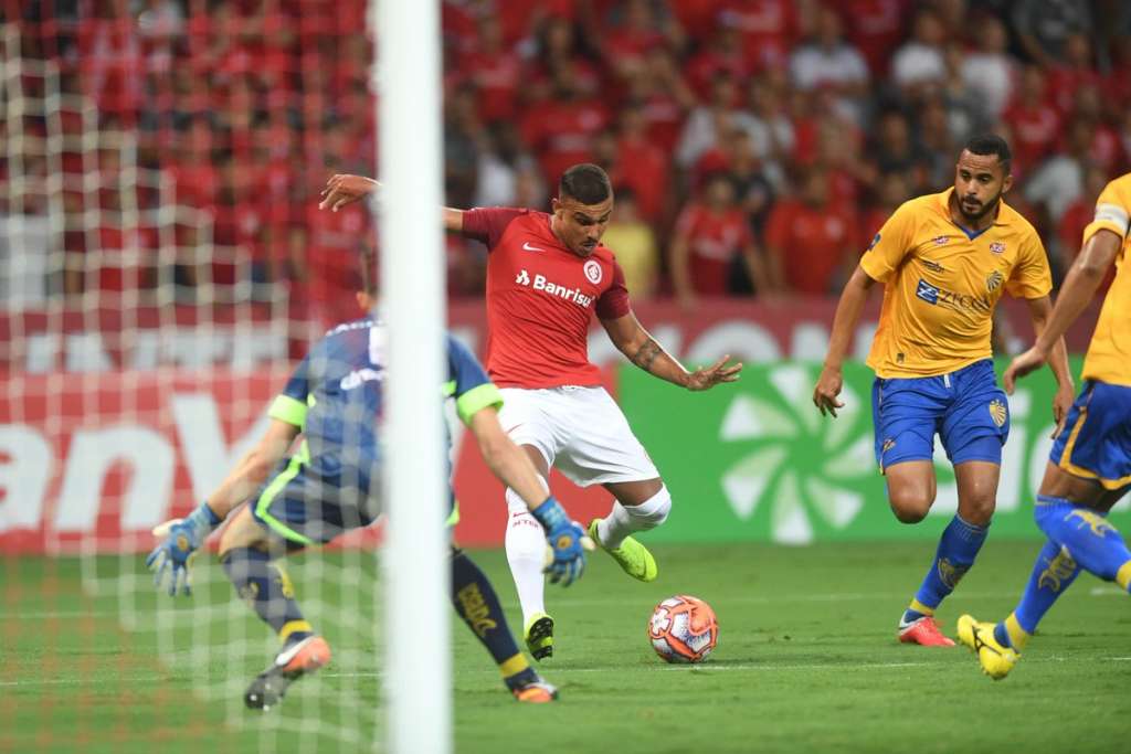 Internacional perde para o Pelotas no Beira Rio - Ricardo Duarte/S.C. Internacional