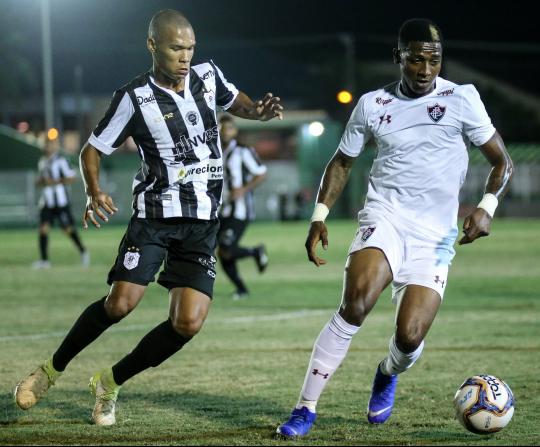 Yony González marcou dois gols, dançou e deu esperanças ao ataque tricolor