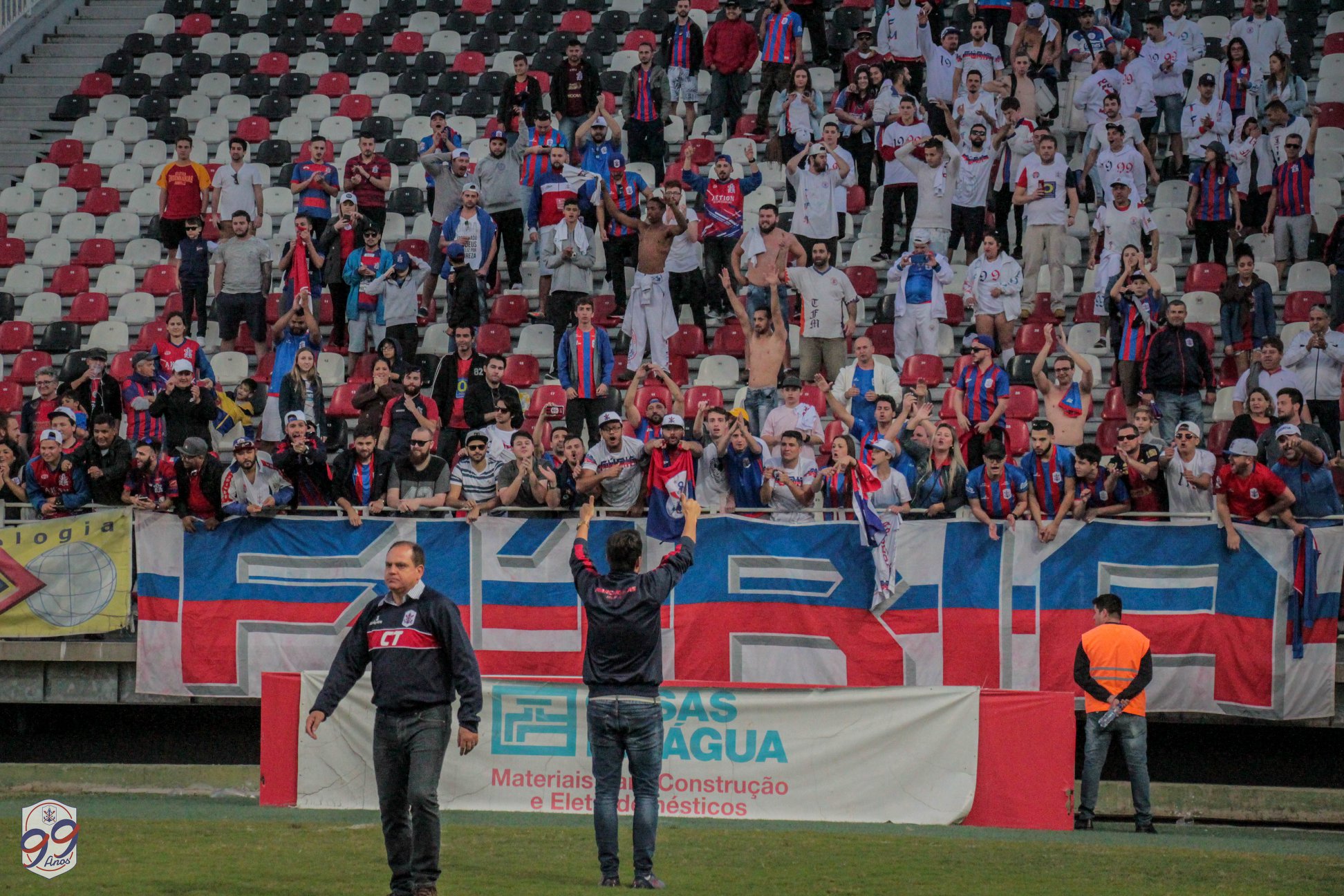 Catarinense: Técnico vence clube onde fez história e entra no G4