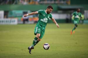 Diretoria do Vasco anuncia a contratação por empréstimo de Rossi, ex-Inter e Chape