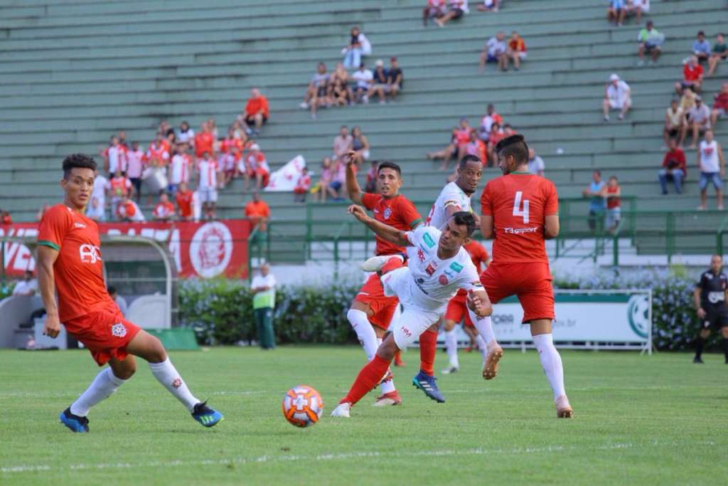 Tupynambás é atropelado pelo Boa Esporte