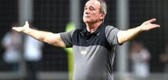 Levir se irrita com críticas e pede menos cobrança aos jogadores do Atlético-MG
