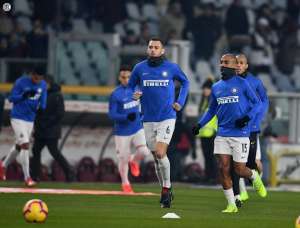ITALIANO: Inter de Milão tropeça fora e perde para o Torino