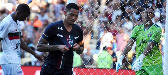 Luciano marcou o terceiro gol do Fluminense, que segue melhorando na Taça Guanabara