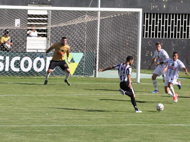 CANDANGÃO: Em casa, Sobradinho e Formosa estreiam com vitória
