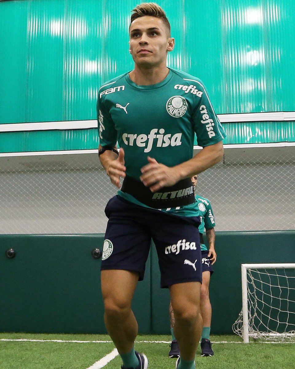Paulistão: Palmeiras inscreve ex-meia do Athletico-PR e só resta uma vaga