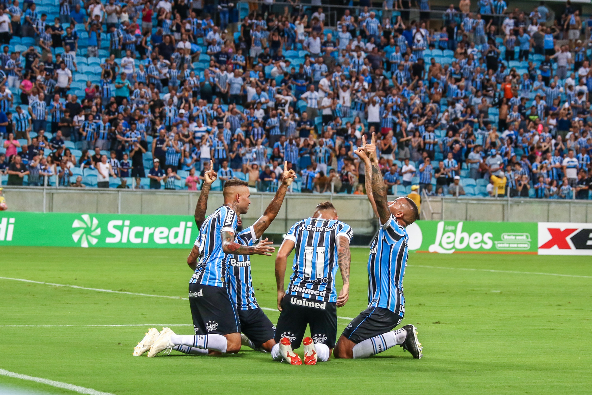 Gaúcho: Com dois gols, Jael larga na frente para ser centroavante titular do Grêmio