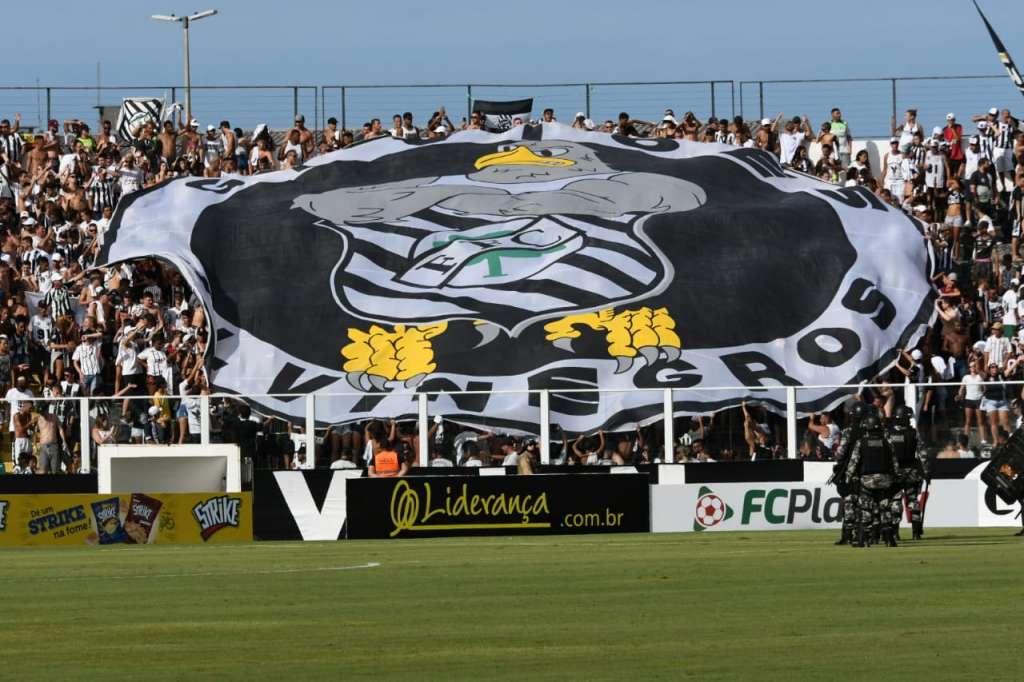 Disparados, Figueirense e Chapecoense disputam liderança do Catarinense