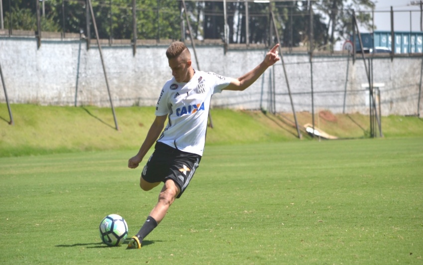 Paulistão: Botafogo contrata Felipe Saraiva, atacante da Ponte Preta