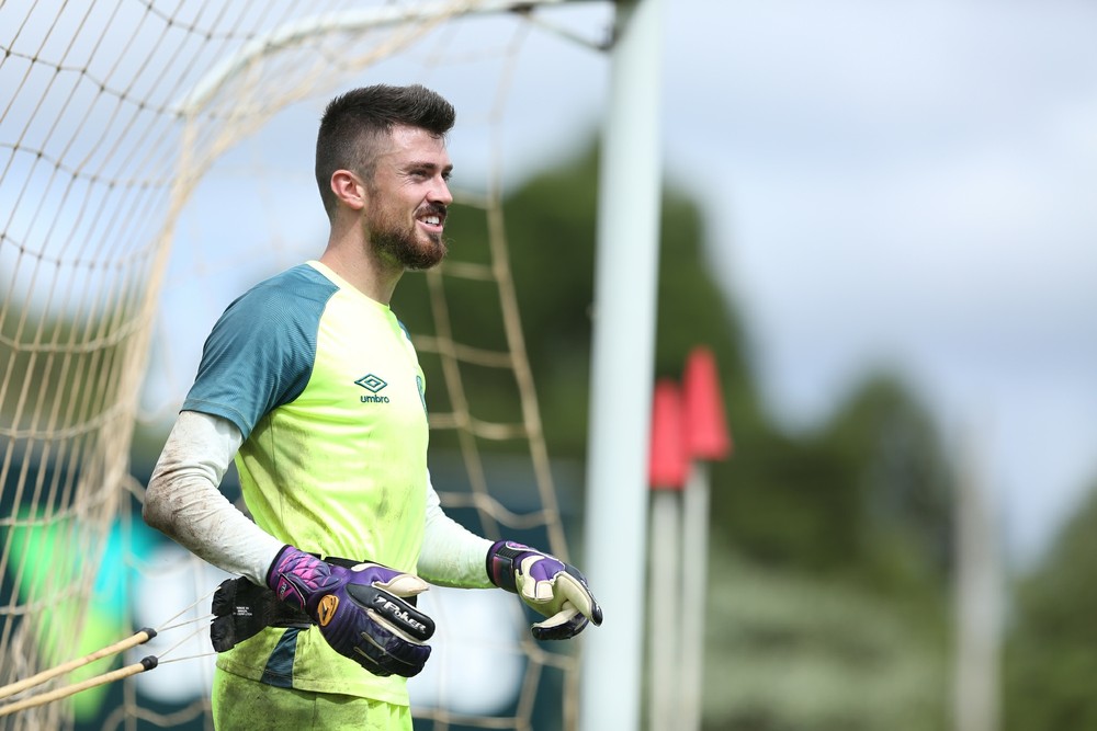 Catarinense: Goleiro Elias rescinde com o Vitória e deve retornar à Chapecoense