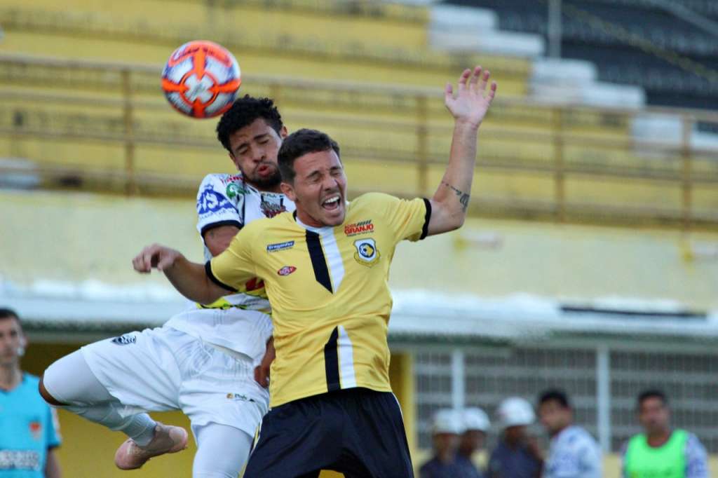 São Bernardo e Votuporanguense ficaram no empate por 1 a 1 (Foto: Rafael Nascimento)