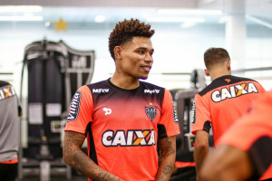 Paulistão: Pretendido por Corinthians e Flamengo, Júnior Urso se aproxima do São Paulo