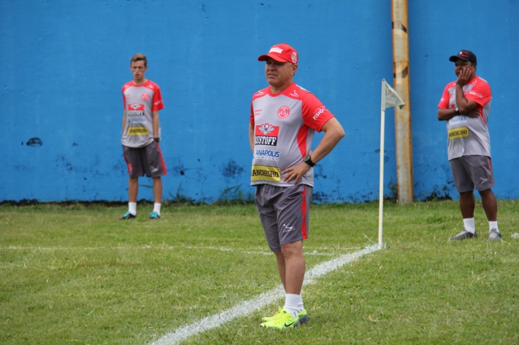Goiano: Sem vencer nenhum jogo, Pachequinho é demitido pelo Anapolina