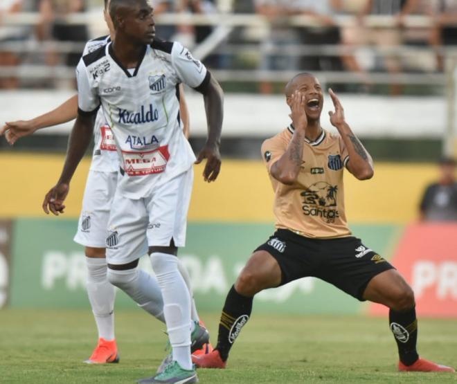 Santos não deu chances ao Bragantino