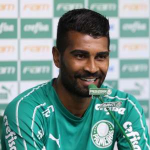 Thiago Santos nega clima de revanche no Palmeiras antes de clássico