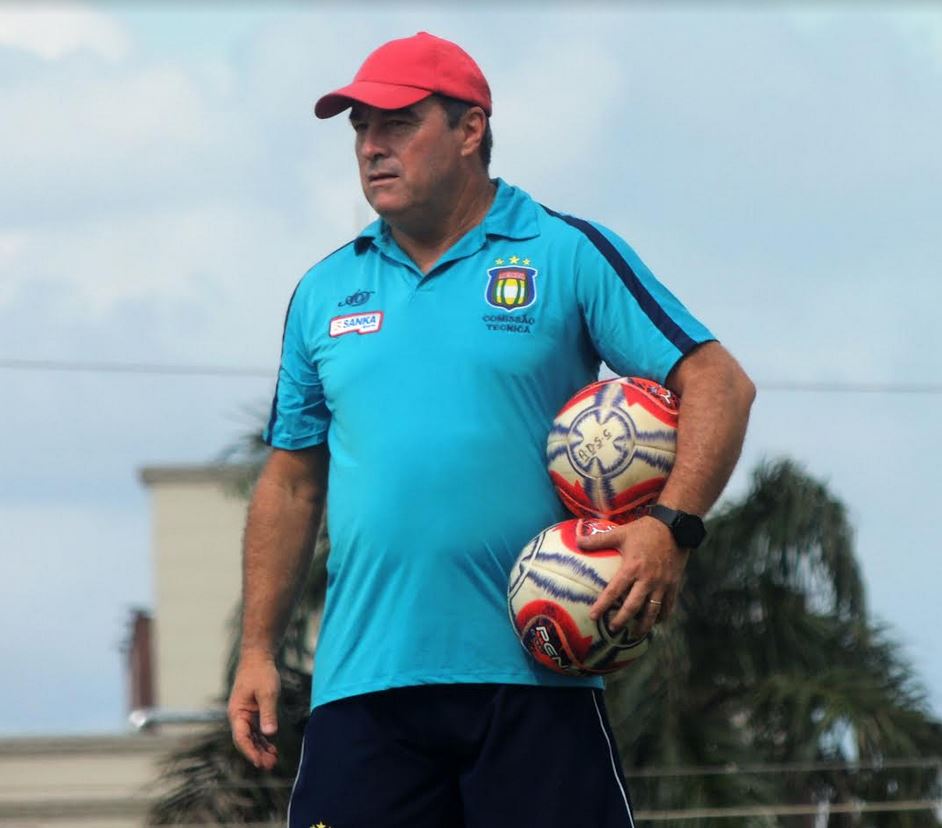 Paulistão: Treinador admite incômodo com jejum de vitórias do São Caetano