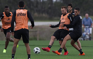 Jogo contra São Bento deve abrir chances a estreantes no São Paulo