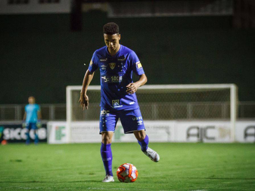 Mineiro: Após estreia, ex-Corinthians já se diz à vontade no Cruzeiro